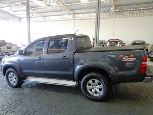 Toyota Hilux 3.0 Cd Srv 4x4 Tdi