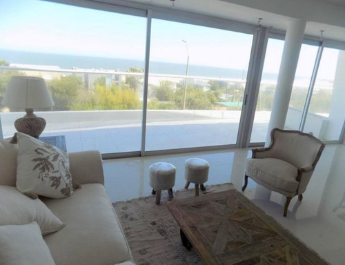 Apartamento En Venta De 3 Dormitorios En Manantiales