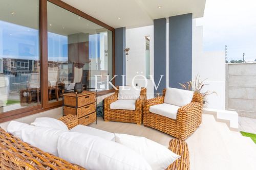 Casa Mediterránea En Lomas De Montemar, Moderna Y Con Vista