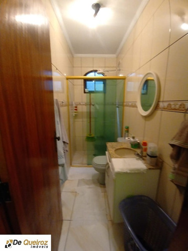 Imagem 6 de 14 de Amanda. Casa Grande Com Um Belo Sobrado No Cocaia