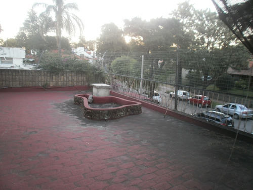 Excepcional Esquina Sobre Avenida A Pasos Del Evangelico!!!