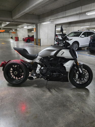 Ducati Diavel 1260 / Unico Dueño / Escape Termignoni