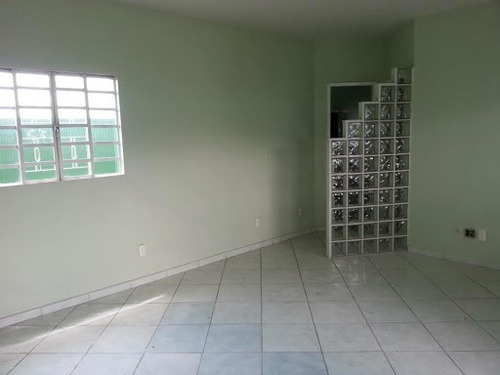 Imagem 5 de 16 de Maravilhosa Casa 3 Quartos. Amplo Quintal, Garagem E Varanda - Filadelfia - Ca0070