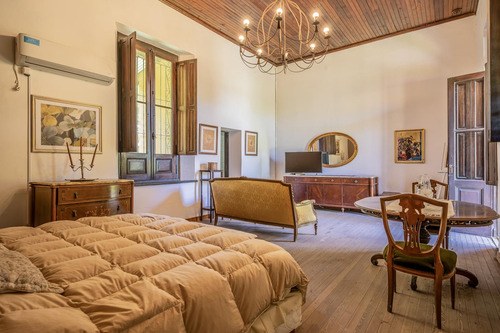 Hotel Boutique + Restaurante De Campo En Alquiler En Villa Ruiz