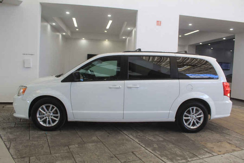 Imagen 7 de 15 de Chrysler Grand Caravan 2019 5p Sxt V6/3.6 Aut