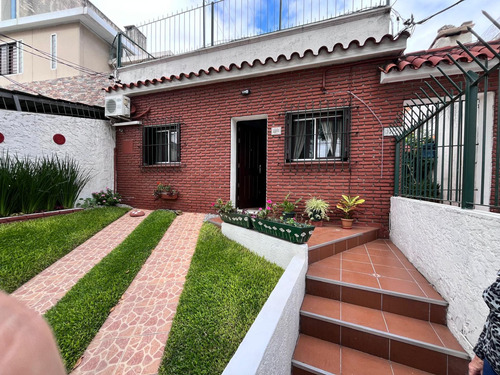 Venta Casa 2 Dormitorios Y Cochera La Blanqueada