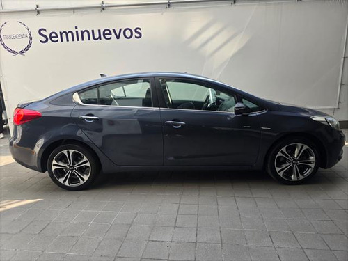 Kia Forte 2.0 SX 4 p At