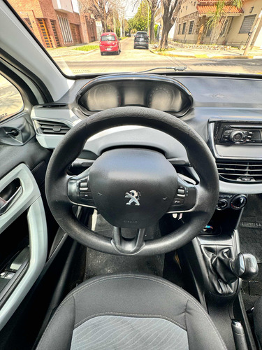 Peugeot 208 1.5 Active