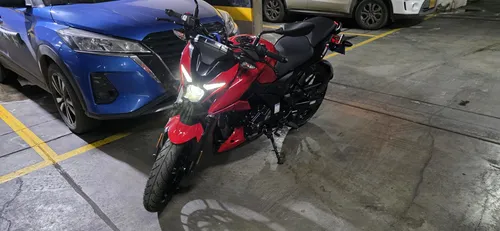 Pulsar Bajaj N160, Ú/dueño, Color Rojo-negro, 1320km, 2024