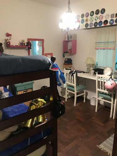 Importante Propiedad Emplazada En Lote De 380 Mts2