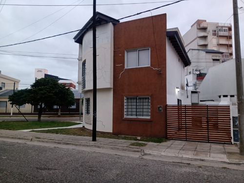 Duplex En Santa Teresita A Dos Cuadras Del Mar 