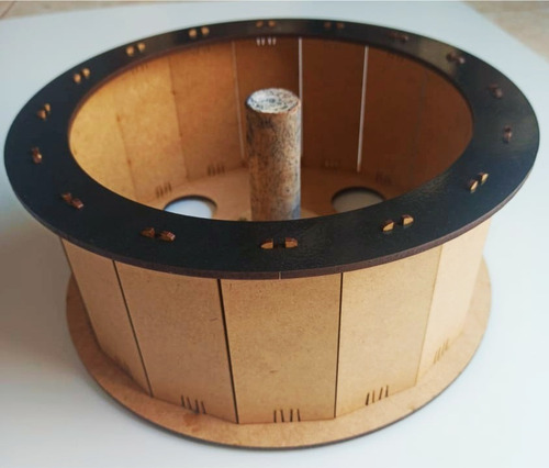 Carretilha De Pipa Madeira Mdf 30cm 12pol Coringa Rolamento
