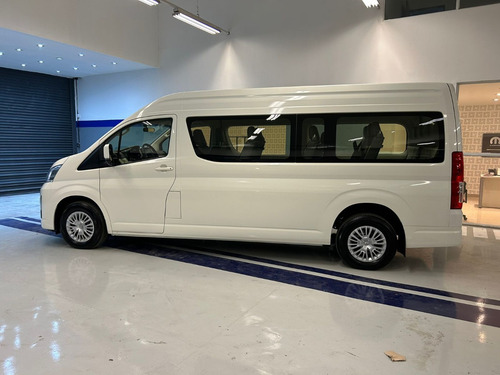 Toyota Hiace 2.8 Tdi Commuter 6at 14a