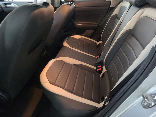 Volkswagen Nivus 1.0 200 TSI TOTAL FLEX COMFORTLINE AUTOMÁTICO