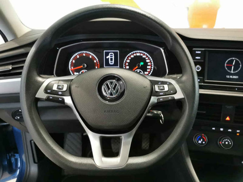 Imagen 4 de 15 de Volkswagen Jetta 2020 4p Trendline L4/1.4/t Aut