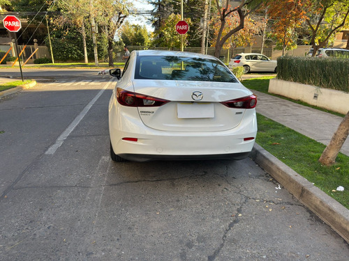 Mazda 3 2.0 V Mt Skyactiv Año 2020 80.000 Km