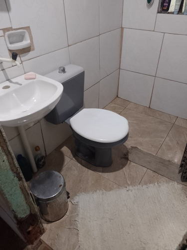 Vendo Casa Em Itaguaí, Na Amendoeira, Parte De Cima.