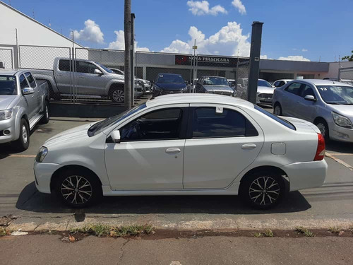 Imagem 6 de 11 de Toyota Etios Sedam 1.5 Platinium Automático