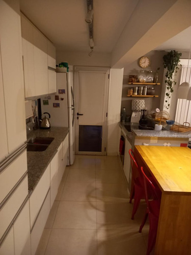Casa En Venta - 2 Dormitorios 1 Baño - Cochera - 2.008mts2 - Castelli