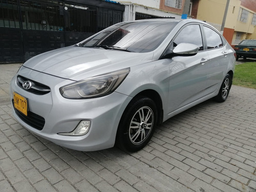 Hyundai I25 Accent 1.4 Mecánico 