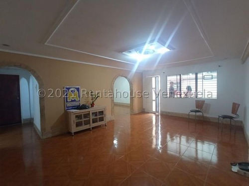 Imagen 2 de 14 de Casa En Venta En El Centro De Cagua Con Gran Potencial Comercial Mfc 22-13853
