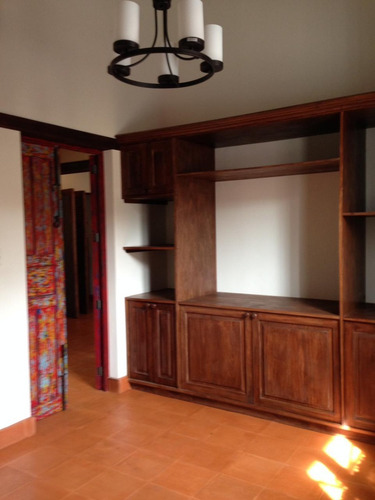 Imagen 3 de 7 de Se Renta Apartmento Semi-amueblado En Antigua Guatemala