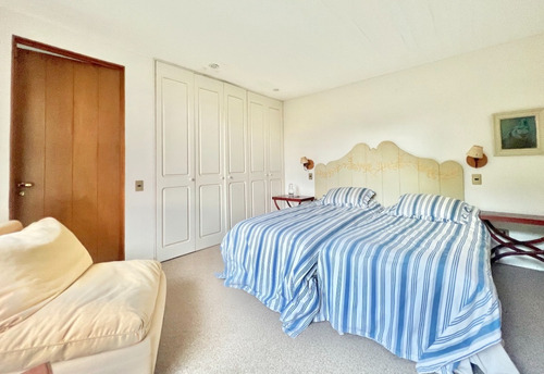 Oportunidad Gran Casa A Pasos De La Playa En Venta, Cachagua