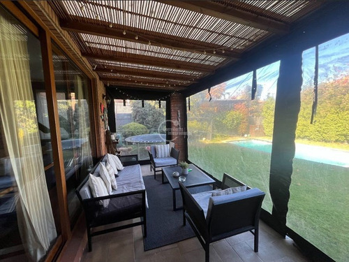 Casa En Venta De 7 Dorm. En Lo Barnechea