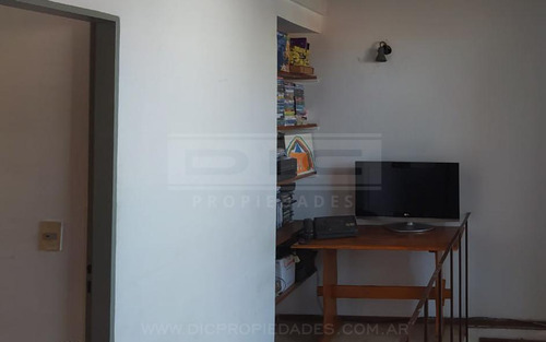Casa 5 Ambientes Venta - Florida Oeste