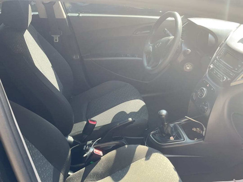 Imagem 9 de 14 de Hyundai Hb20 Comfort Plus 1.0 12v Flex