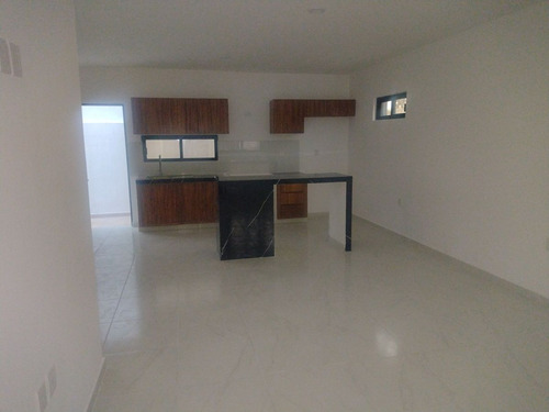Casa Con Recámara En Planta Baja, Frac. Playa Linda, Zona Norte, Veracruz ,ver