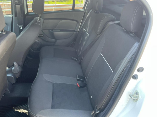 Imagem 9 de 11 de Renault Logan 1.6 16v Sce Flex Zen Manual