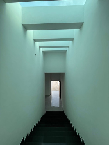 Casa En Venta En Dzityá Mérida, De Dos Plantas Con 4 Habitaciones Y Alberca