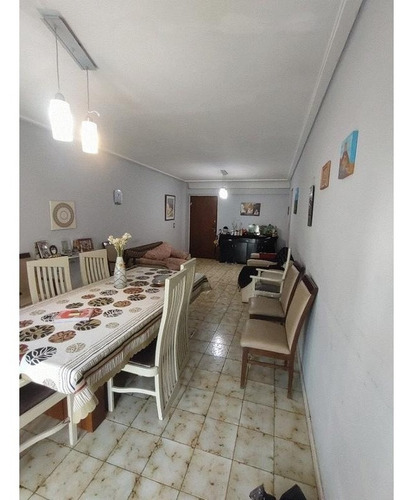 Imagen 5 de 18 de Venta 4 Ambientes Con Dependencia Y Cochera Flores