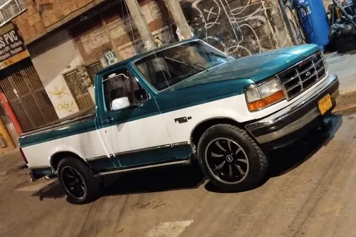Ford F-150 5.0 Xlt 4x2