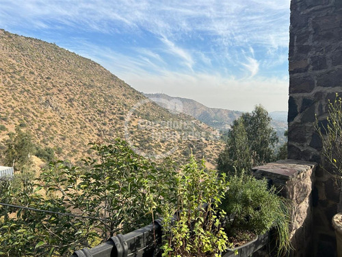 Casa En Venta De 3 Dorm. En Lo Barnechea Arrayán