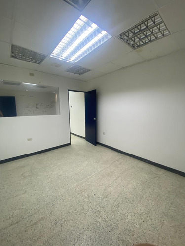 Alquiler Oficina / Intercomunal Maracay / Turmero / Pa7161