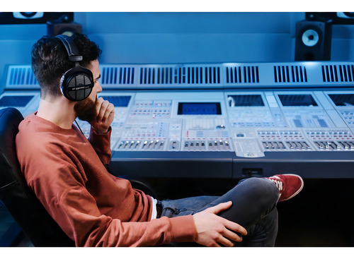 Auriculares De Estudio Beyerdynamic Dt990 Pro - 250 Ohms
