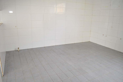 Loja Em Ótima Localização Em Capoeiras - 70617