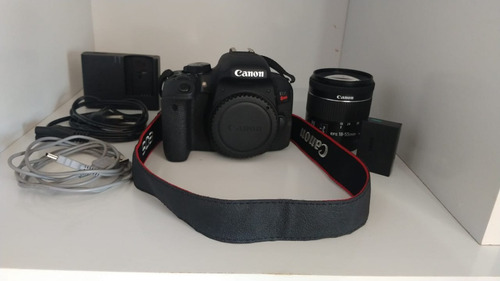 Canon Eos T7i Seminova | Corpo, Lente, Sd 32gb | Poucos Cliq