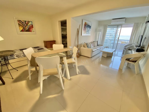 Venta De Apartamento De 1 Dormitorio En Brava En Edificio Torre Marina Punta Del Este