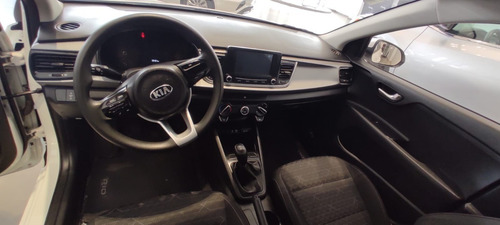 Imagen 6 de 6 de Rio Hatchback Lx Tm