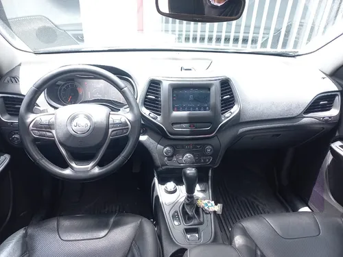 Jeep Cherokee 3.2 Longitude