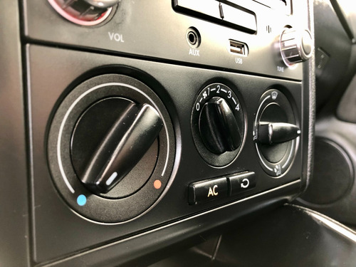 Imagen 10 de 15 de Volkswagen Jetta Clasico Cl A/c 2013