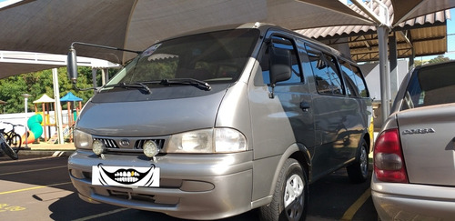 Kia Besta 2001 2.7 4p