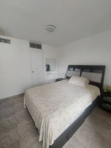 Imagen 5 de 13 de Apartamento En Venta En Res. Brisazul