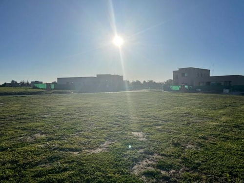 Lote En Santa Elisa Oportunidad- Acepta Automóvil Parte De Pago O Permuta
