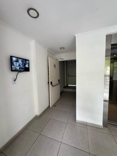 Vendo Departamento 1 Dormitorio, Calle Victoria Y Corrientes.