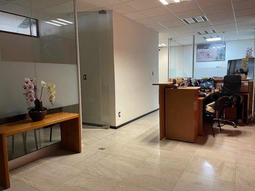 Imagen 22 de 29 de Edificio Oficinas Y Local Comercial Con Bodega
