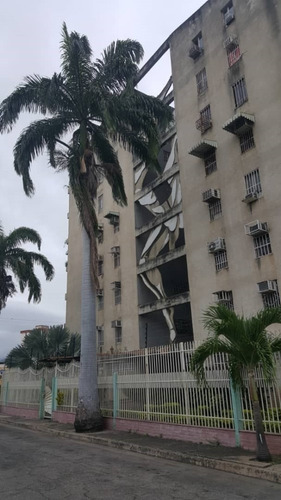 Imagen 1 de 14 de Apartamentos En Venta Fm*